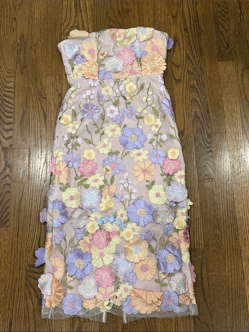 Woman’s Pastel Floral Embroidered Strapless Dress